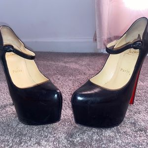 Women’s shoes
